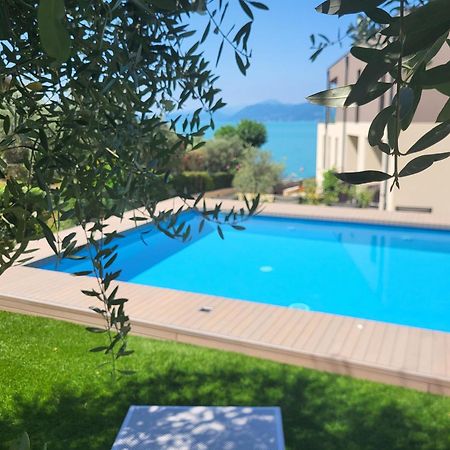 Attilio High Living Suites - Adults Only トッリ・デル・ベーナコ エクステリア 写真