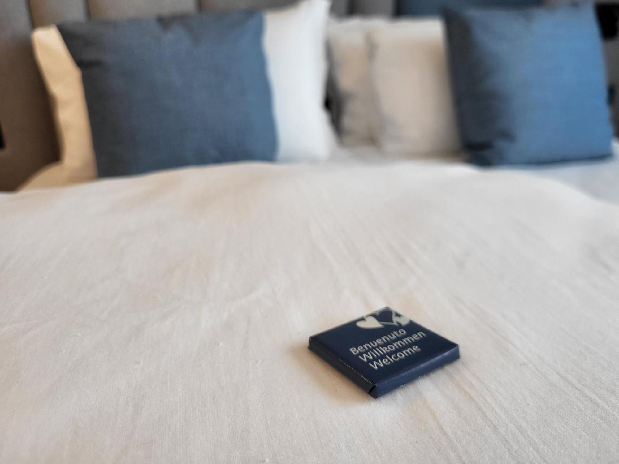 Attilio High Living Suites - Adults Only トッリ・デル・ベーナコ 部屋 写真