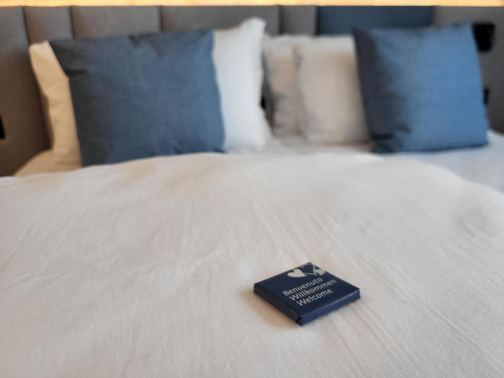 Attilio High Living Suites - Adults Only トッリ・デル・ベーナコ 部屋 写真
